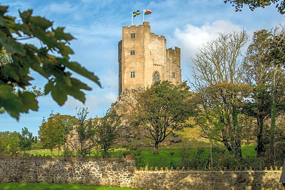 Roch Castle