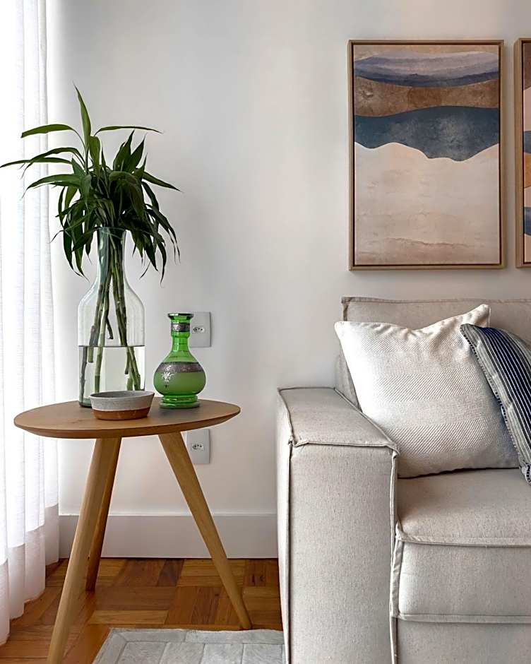 Leblon, Rua Dias Ferreira - Apt silencioso com localização premium