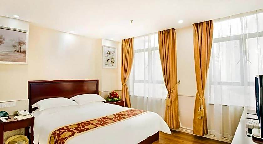 GreenTree Inn Jieyang North Linjiang Road Express Hotel