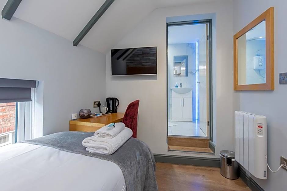 Twenty Hotel and Bar