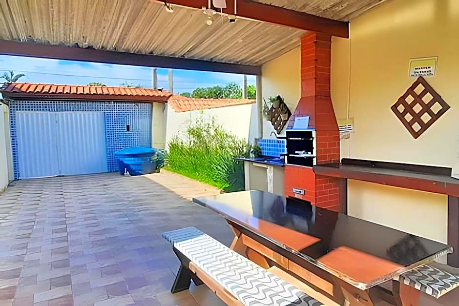 Casa com piscina pertinho do SESC Bertioga