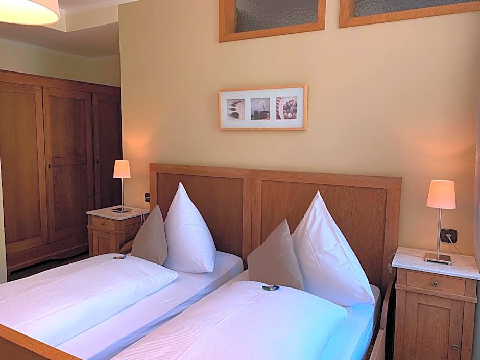 Moselland Hotel im Enderttal Zum Onkel Willi