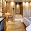 SCHUSTER Boarding House
