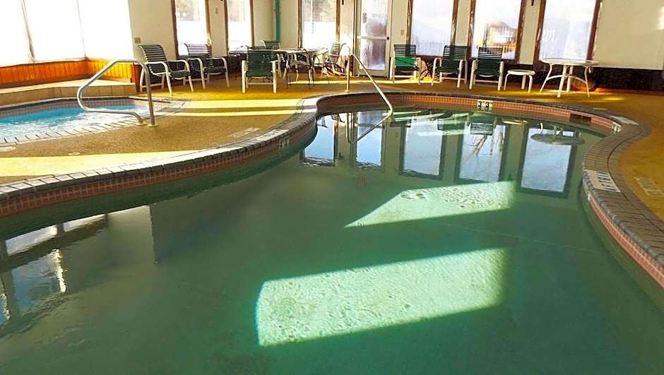 Nisswa Inn and Suites