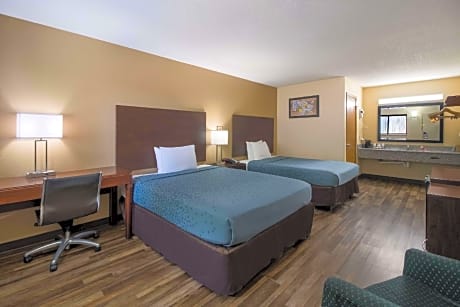 Double with 2 Double Beds - Smoking
