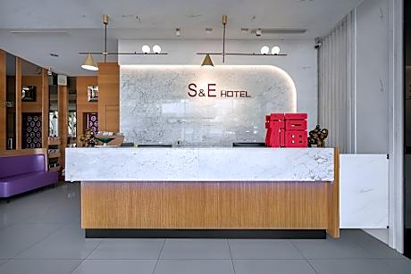 S&E Hotel