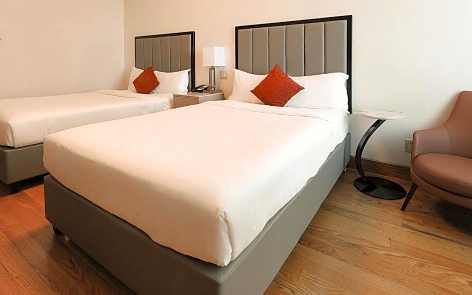 Asiatic Hotel Laguardia East