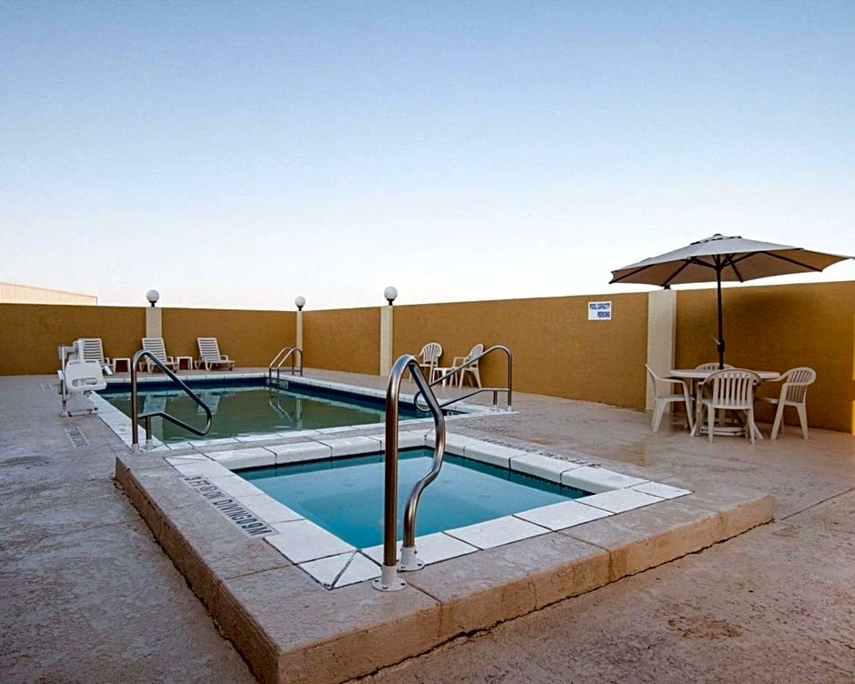 Comfort Suites San Angelo near University