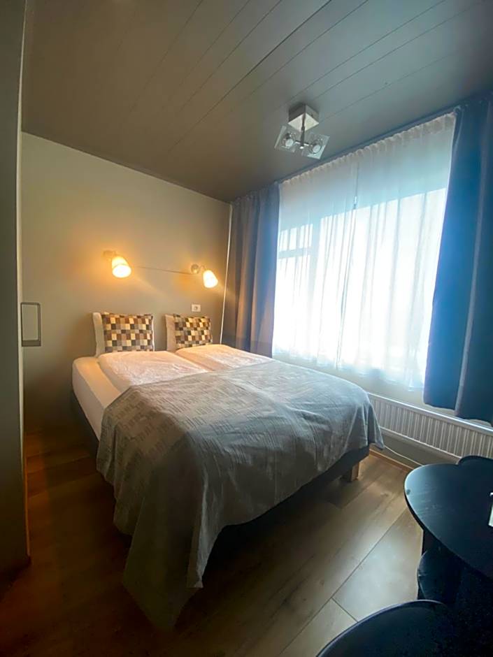 North West Restaurant & Guesthouse