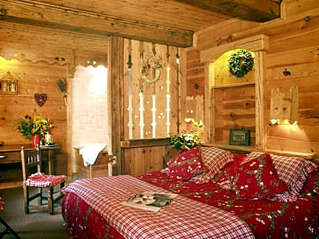 Junior Suite (2 Adults)