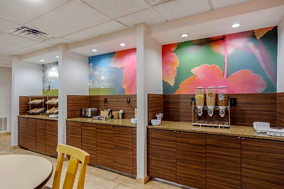 Comfort Inn & Suites Mt Laurel - Philadelphia