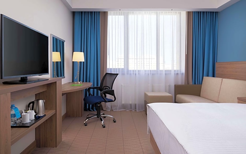 Hampton by Hilton Astana Triumphal Arch