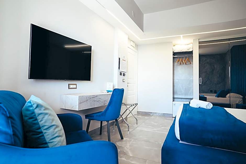 Photo 1 of 14 of Junior Suite
