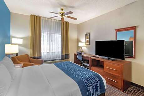 Queen Room - Accessible/Nonsmoking