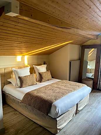 Double or Twin Room with Balcony