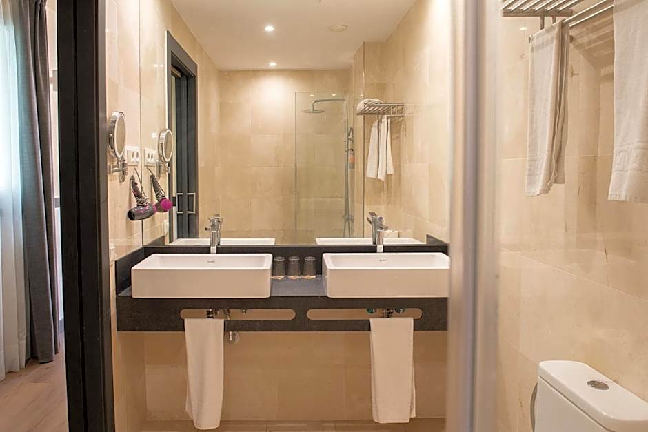 May Ramblas Hotel