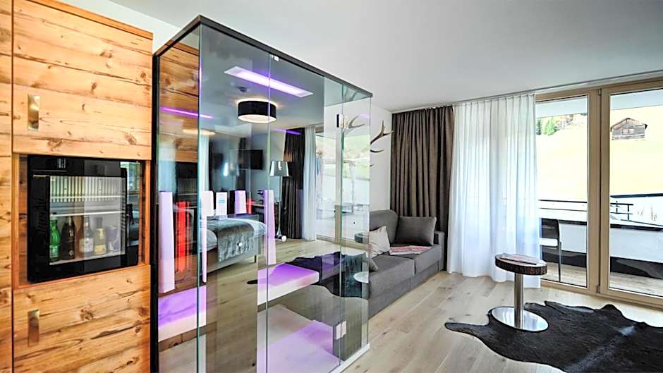 Photo 1 of 6 of Suite