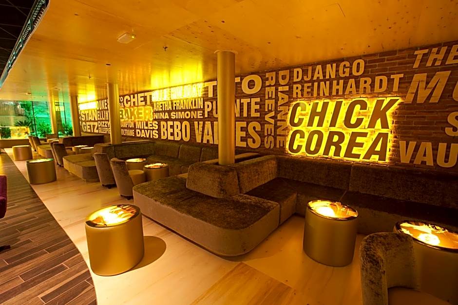 Riviera Beachotel - Adults Recommended