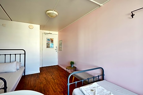 Single Room with Shared Bathroom