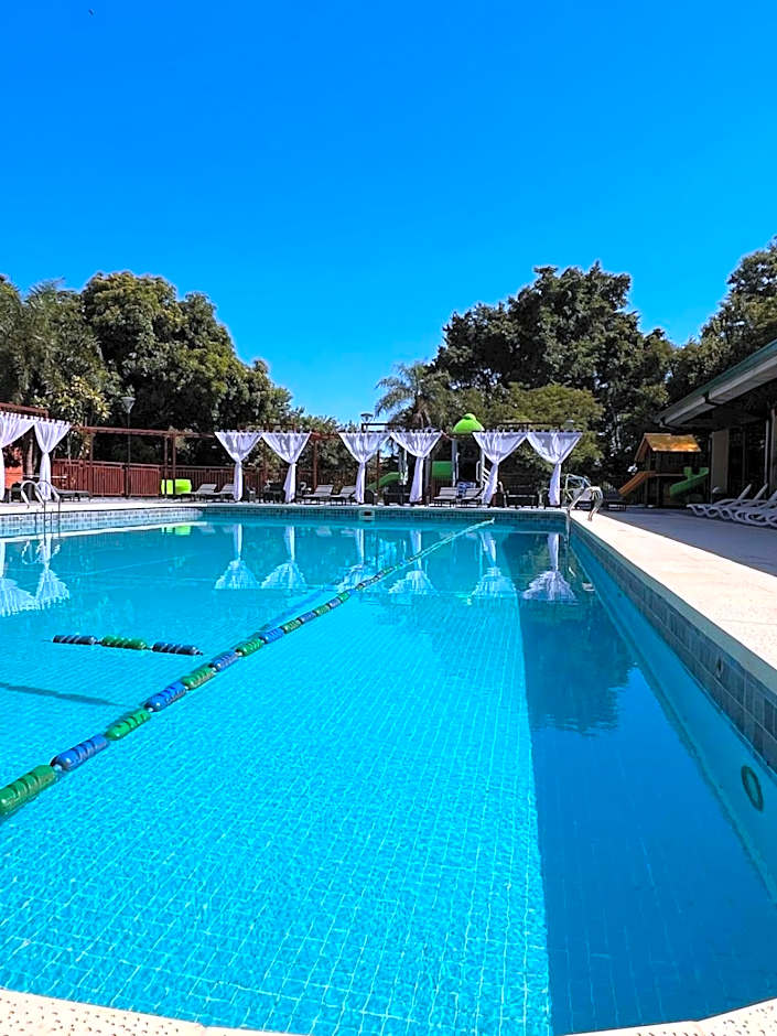 Hotel Raices Esturion