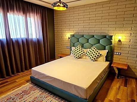 Double Room with Mountain View