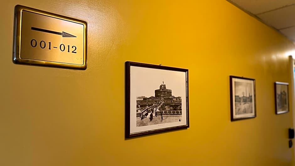 Hotel Bright