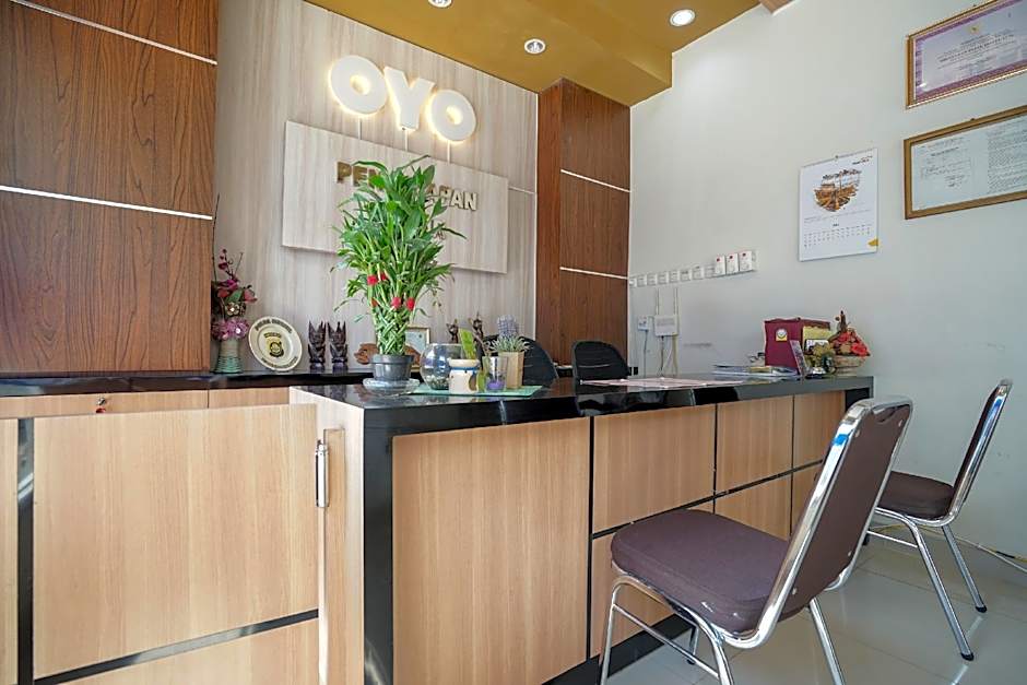 RedDoorz Plus near Palembang Airport 3