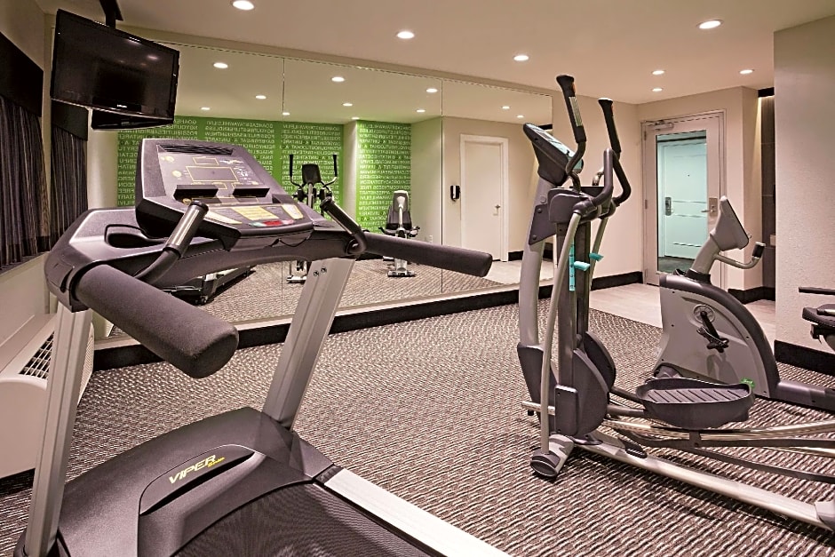 La Quinta Inn & Suites by Wyndham Oshkosh
