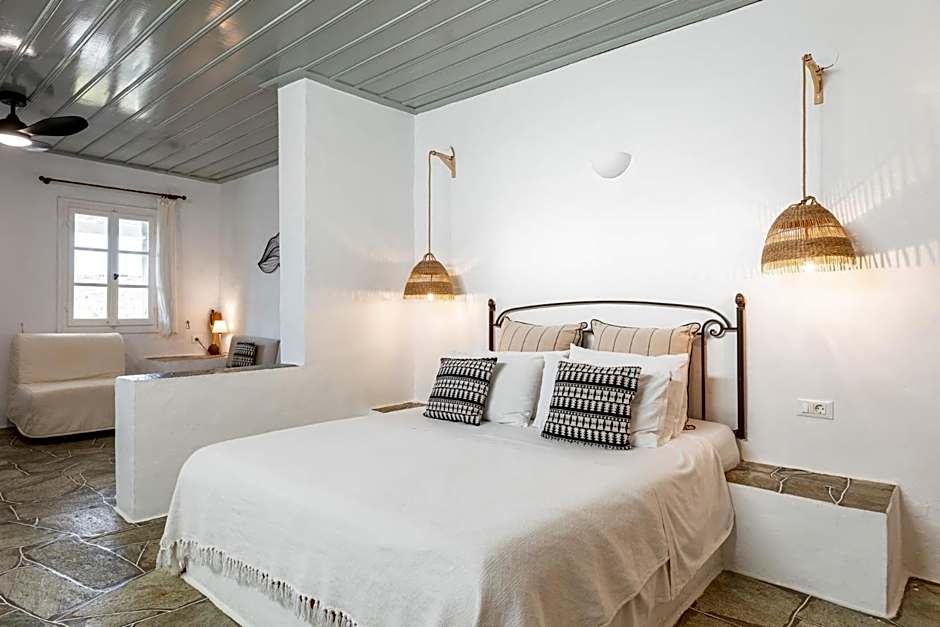 Photo 1 of 15 of Lilium Maisonette
