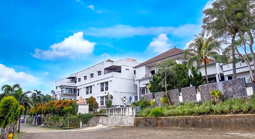 Palette Kuraya Hotel & Resort