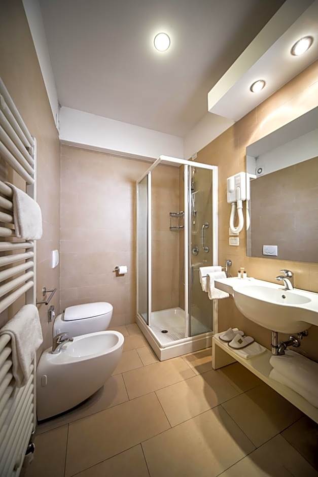 Hotel & Residenza 100 Torri