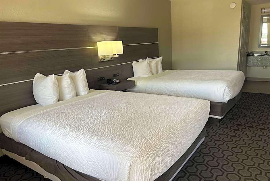 Days Inn by Wyndham Wagoner