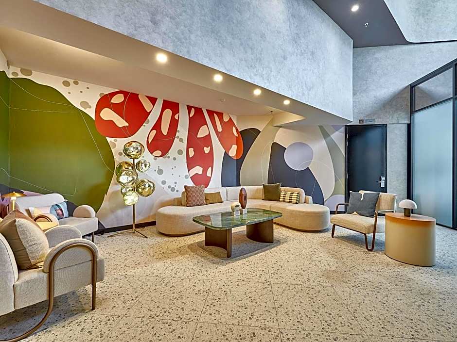 Ibis Perth