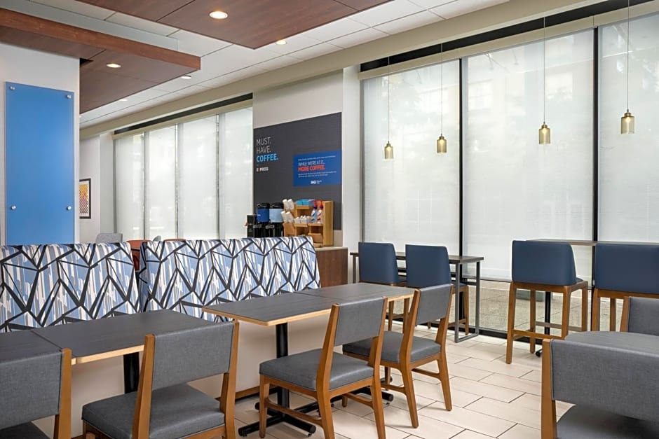Holiday Inn Express & Suites Pittsburgh North Shore By IHG
