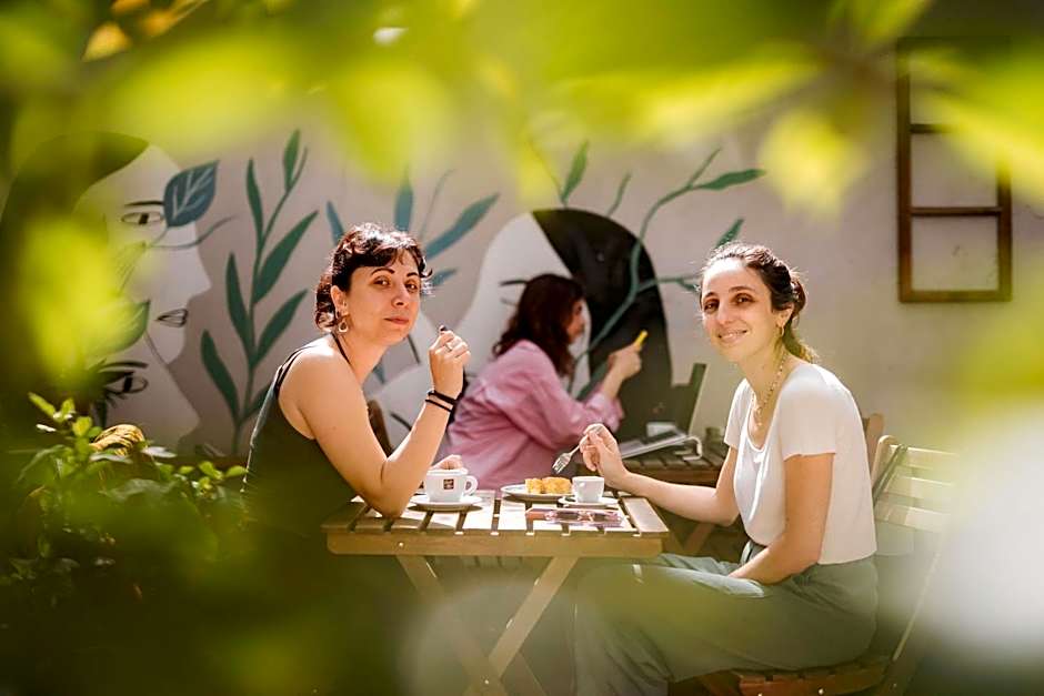 Tomato Urban Retreat