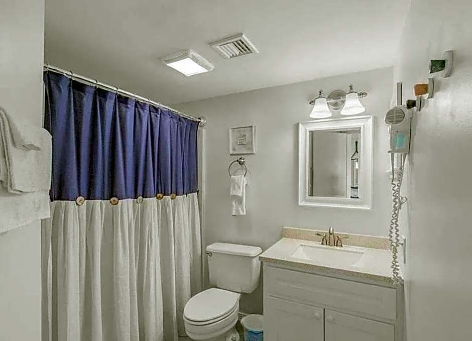Sugar Sands-Luxury 1st Floor 2BR 2BA Private Beach