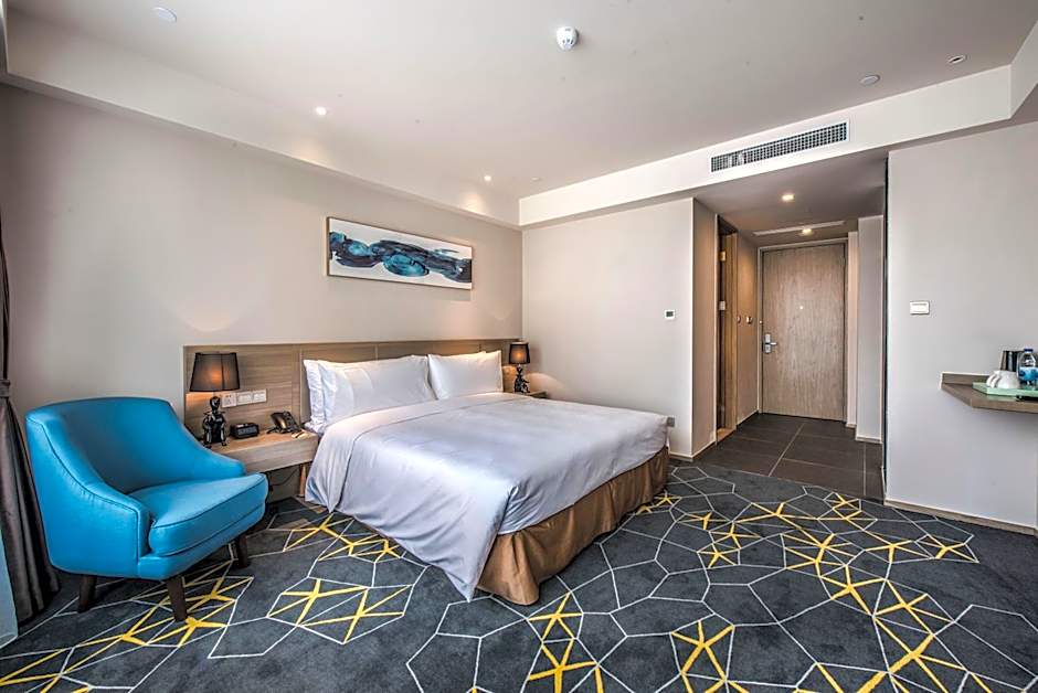 Q-Box Hotel Shanghai Sanjiagang