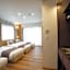 WIRES HOTEL James zaka