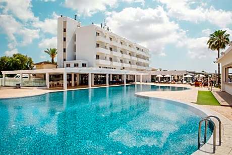 Piere - Anne Beach Hotel