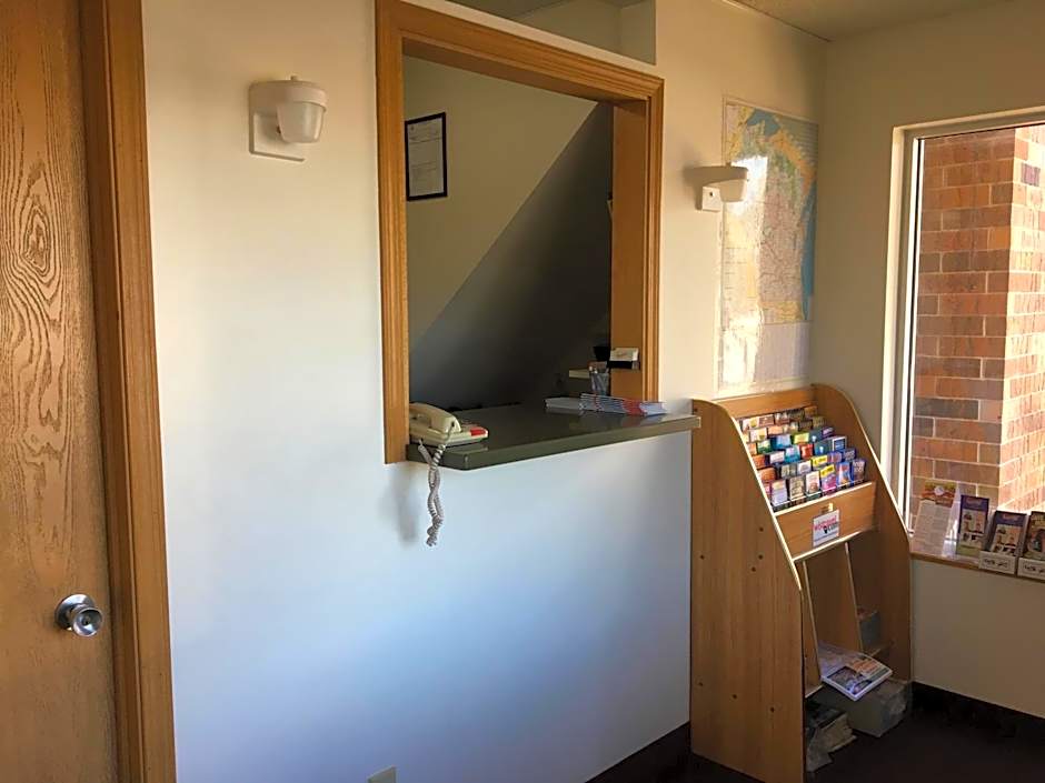 Thunderbird Motor Inn