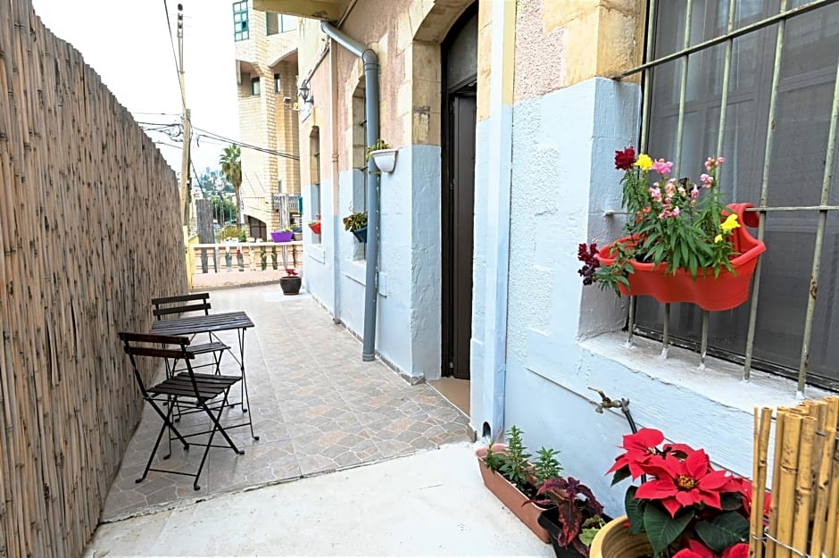 Domos Tiberias - Heated pool דומוס טבריה- בריכה מחוממת