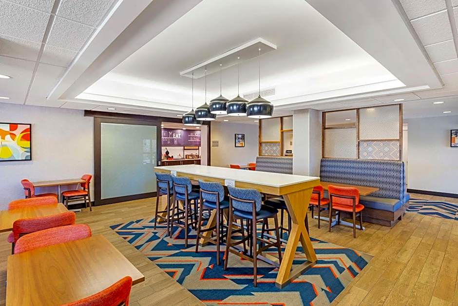 Hampton Inn By Hilton Mebane