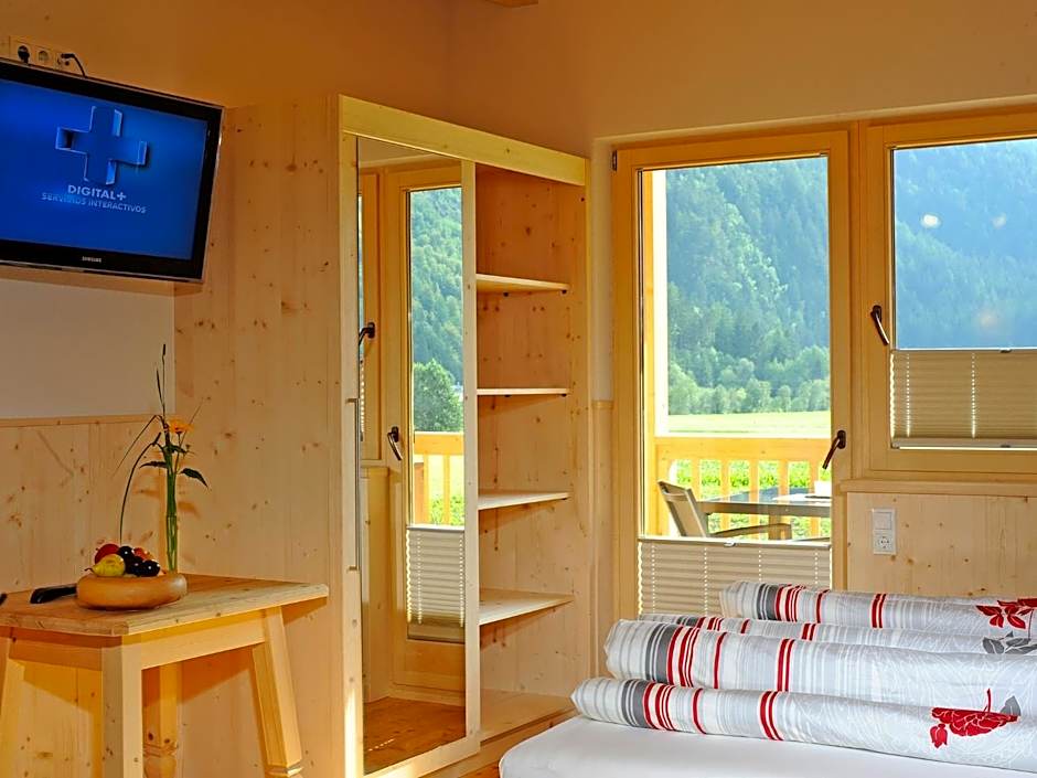 Photo 1 of 4 of Double Room