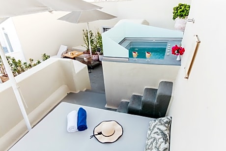 Exclusive Studio Suite, Hot Tub, Sea View (1 Queen Bed)