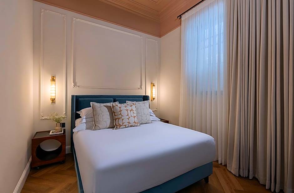 Villa Albi - Machne Yehuda Hotel