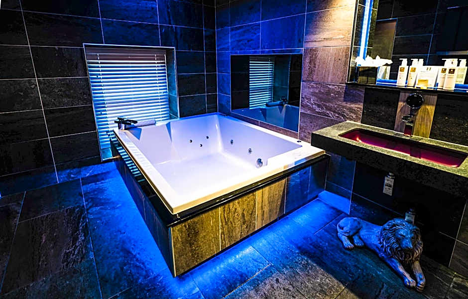 Church Suites by The Cranleigh Boutique