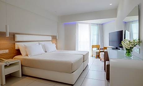 Twin Room with Inland View