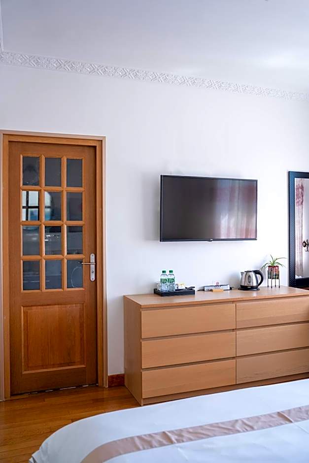 La Maison Charentonneau