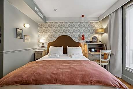 Queen Room with Garden View