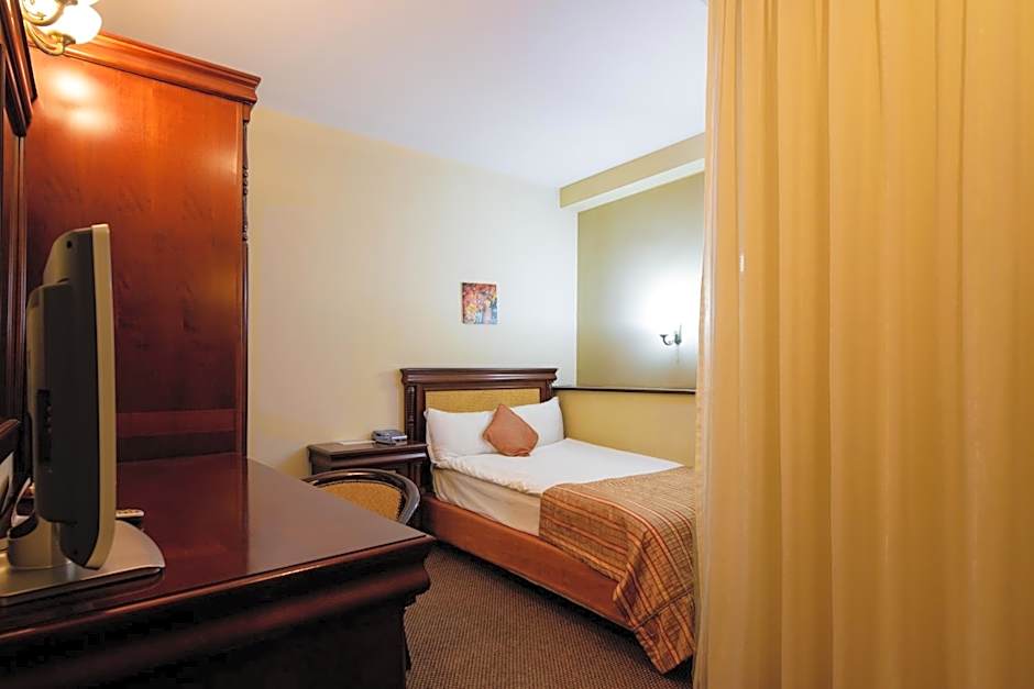 Atrium Hotel Ateneu City Center